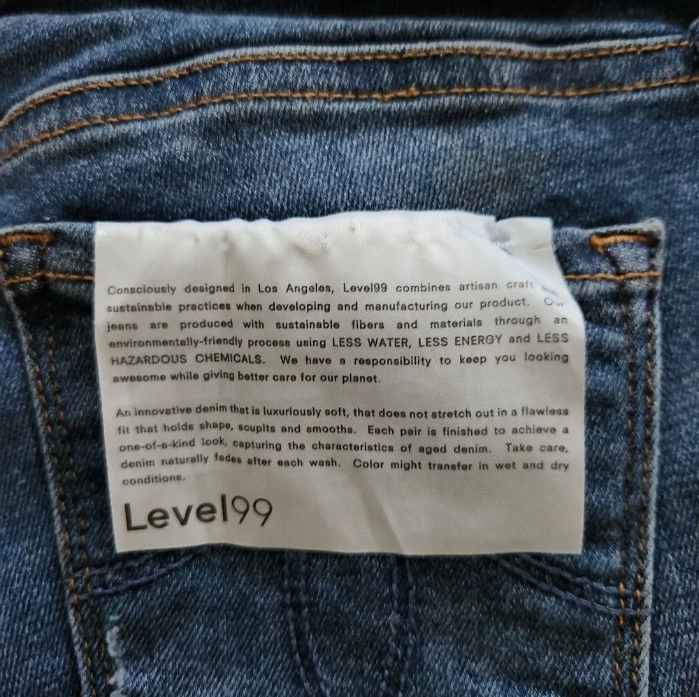 Level 99 Indigo Skinny Jeans Women’s Denim Jeggings Size 26 EUC‎